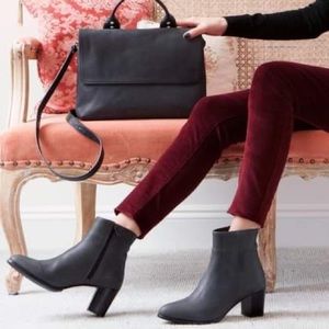 Poppy Barley Sustainable Charcoal Gray Soft Genuine Leather Ankle Booties Size 9